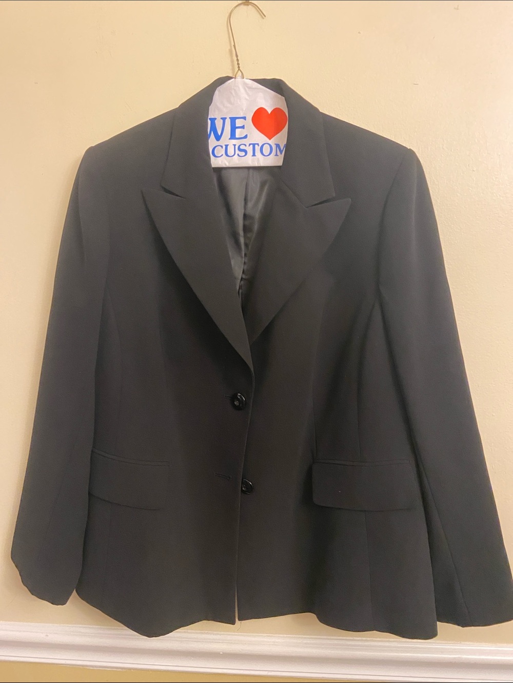 Kasper pantsuit size 14W, two button blazer, flat front pant and 26” inseam